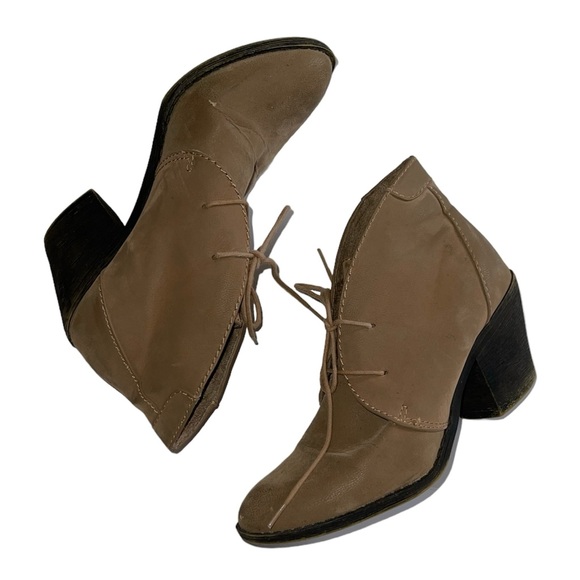 Blowfish  Sea Booties Ankle Boots Wheat Fawn/Tan Sz 7 - Picture 4 of 9